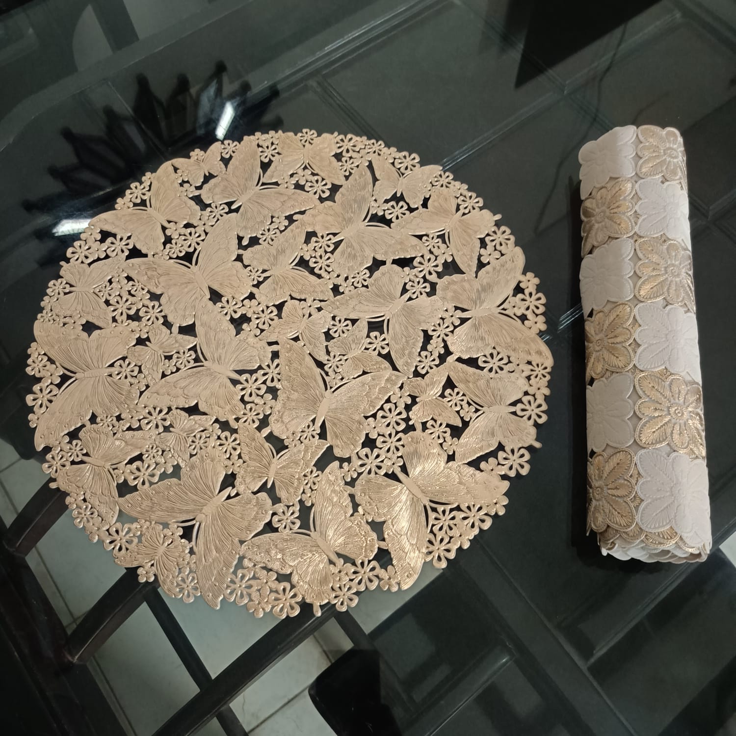 Table Runner With 6 Pieces Mats 7 pcs Set 1004