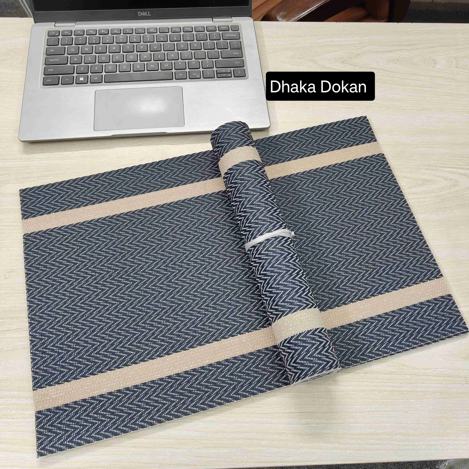 New 2 step Blue Table Runner With 6 Pieces Mats